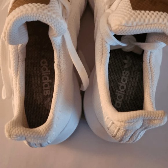 Size 10 - adidas Swift Run White Copper Metallic - Picture 5 of 9